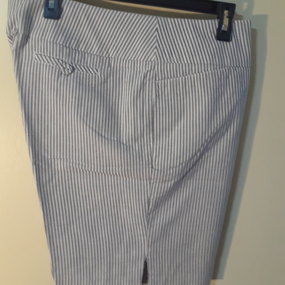 Super Cute Summer Bermuda Shorts Sz 14